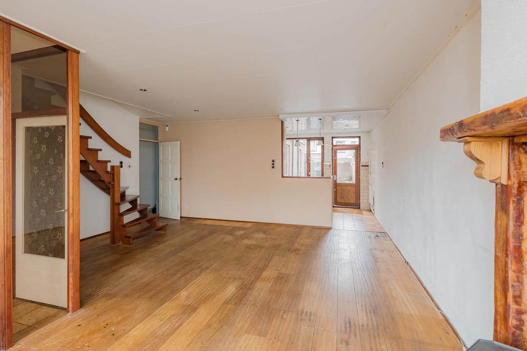 Photo 2 of Huygensstraat 10