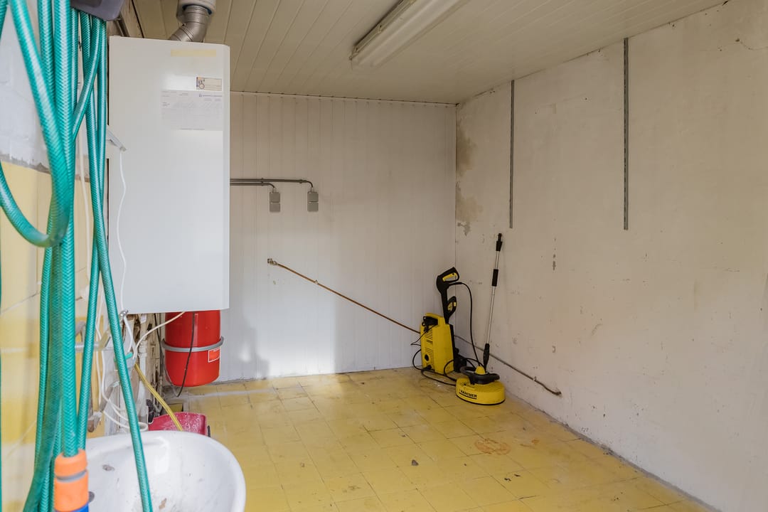 Photo 11 of Huygensstraat 10