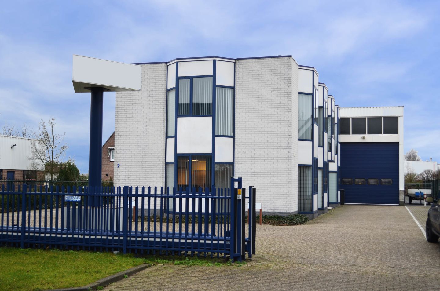 View photo 2 of Leemstraat 7