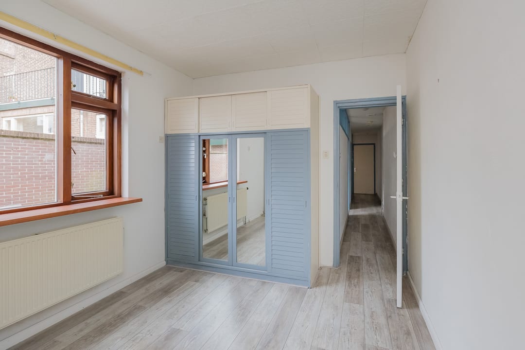 Photo 16 of Huygensstraat 10