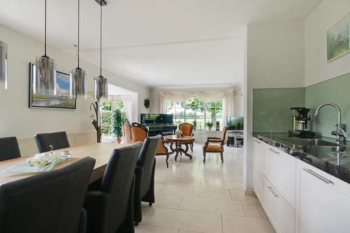 Photo 32 of Elleboogsvaart 13-A