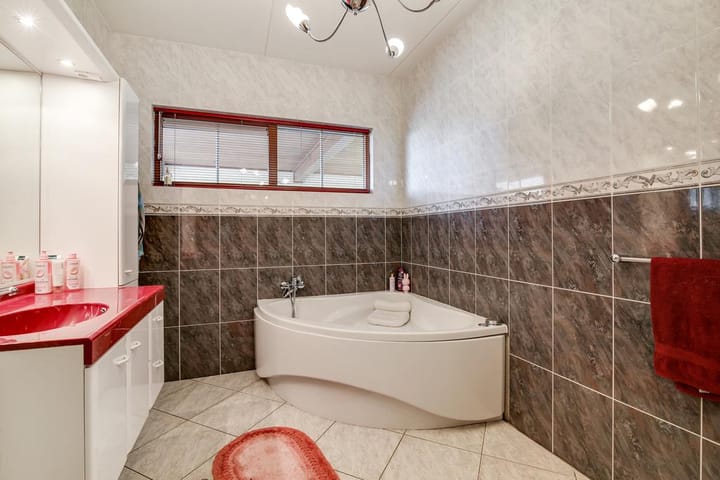 Photo 38 of Elleboogsvaart 13-A