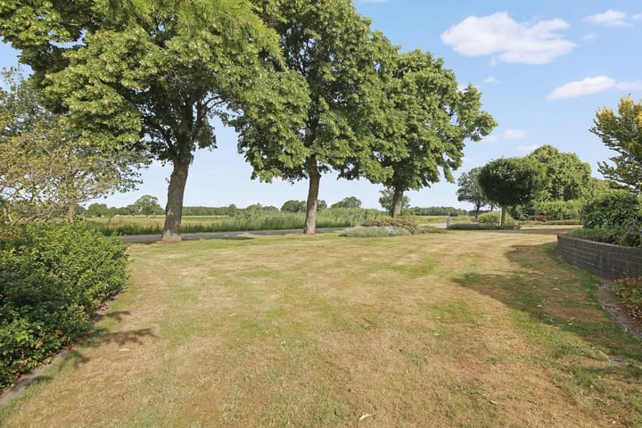 Photo 74 of Elleboogsvaart 13-A