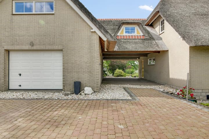 Photo 78 of Elleboogsvaart 13-A