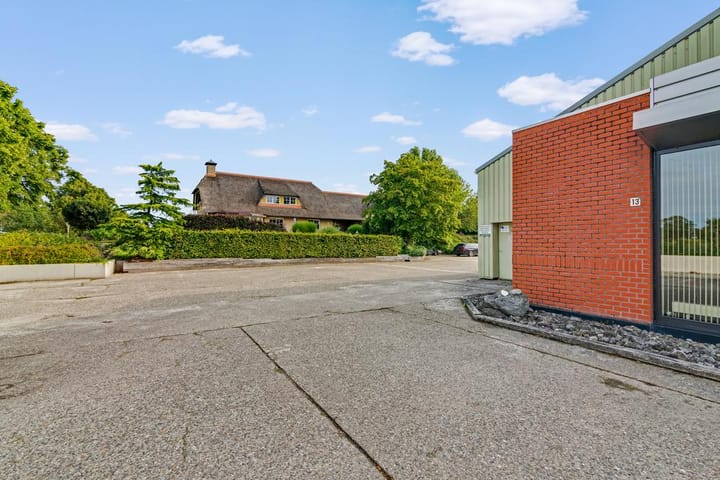 Photo 87 of Elleboogsvaart 13-A