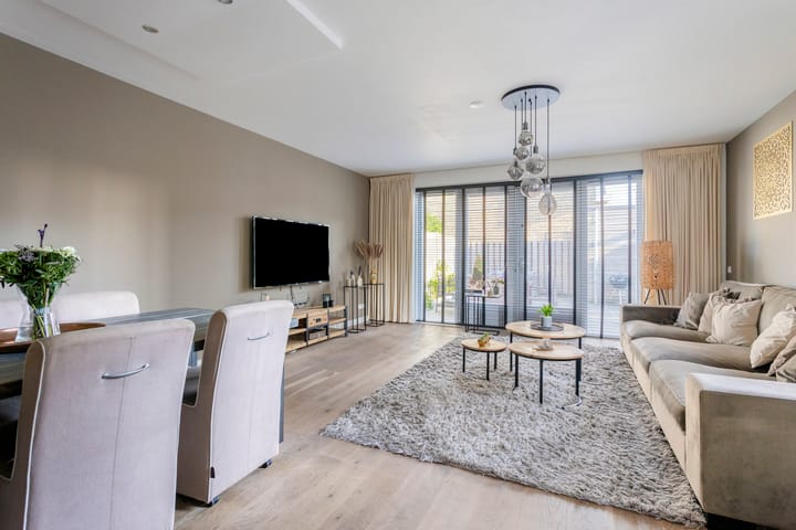 Foto 3 van Veenbesstraat 1