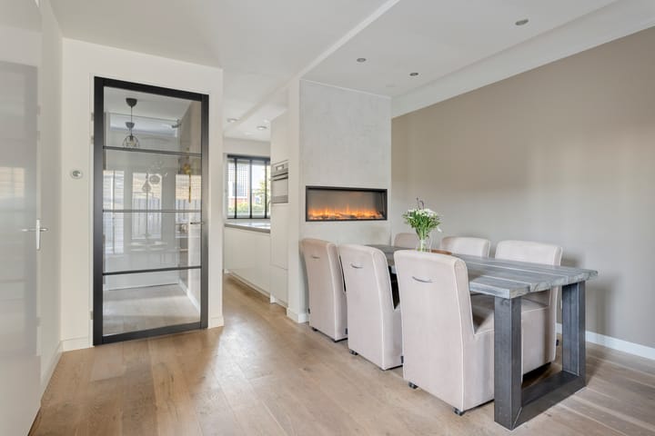 Foto 8 van Veenbesstraat 1