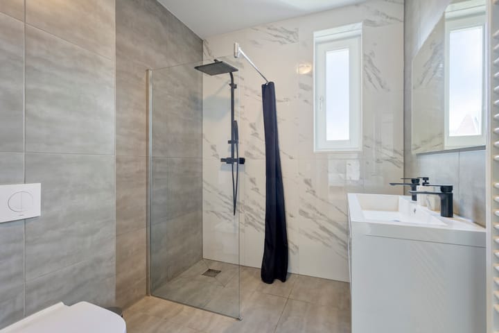 Foto 16 van Veenbesstraat 1