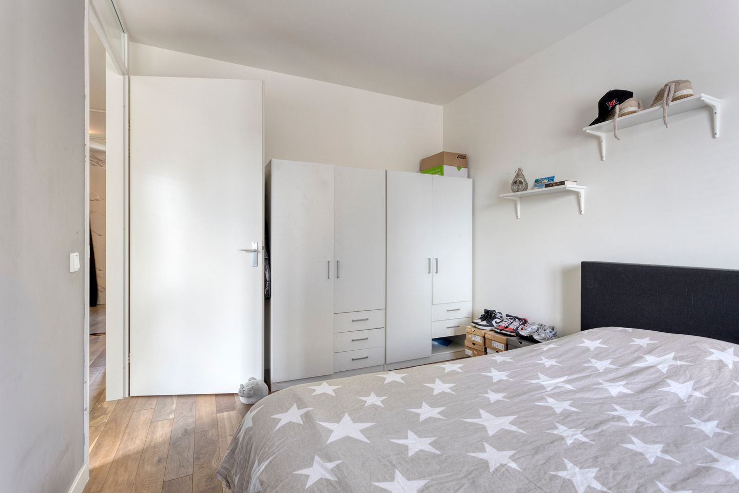 Foto 20 van Veenbesstraat 1