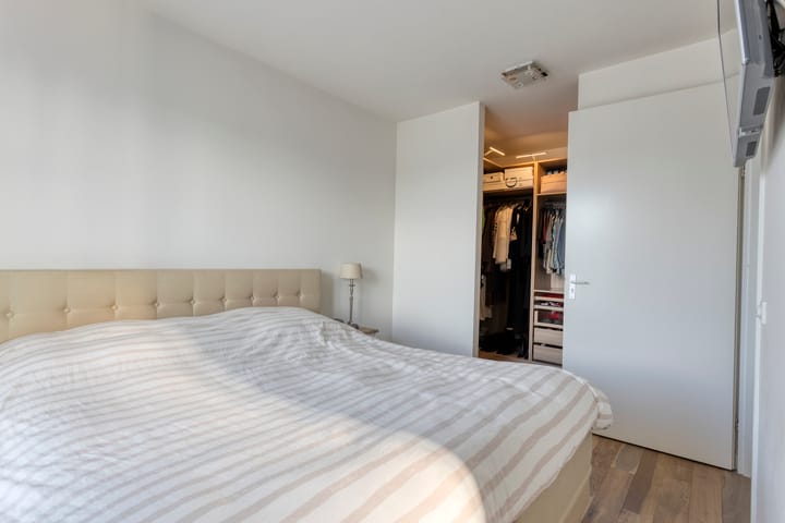 Foto 24 van Veenbesstraat 1