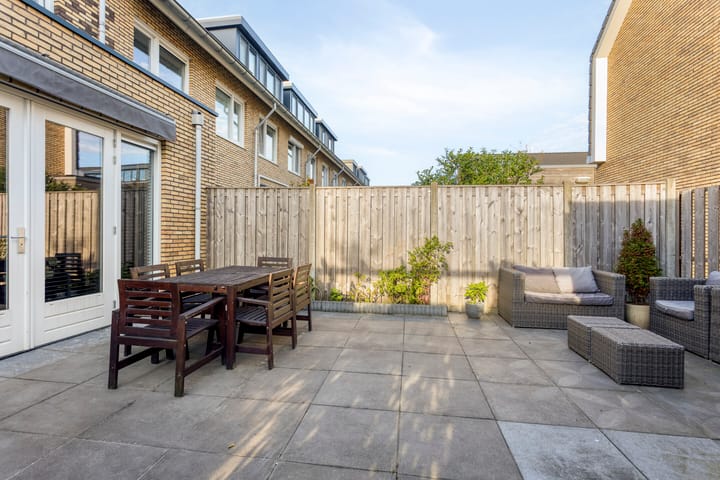 Foto 32 van Veenbesstraat 1