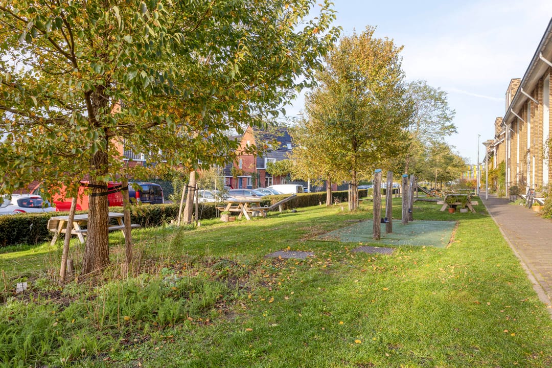 Foto 41 van Veenbesstraat 1