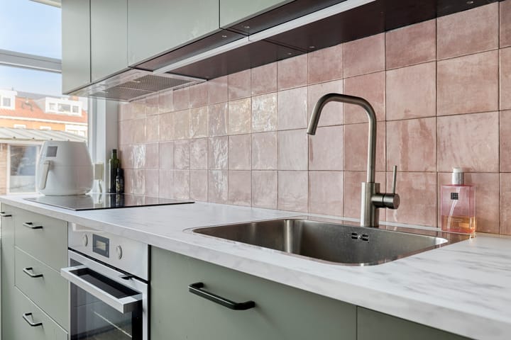 Photo 18 of Witte de Withstraat 25