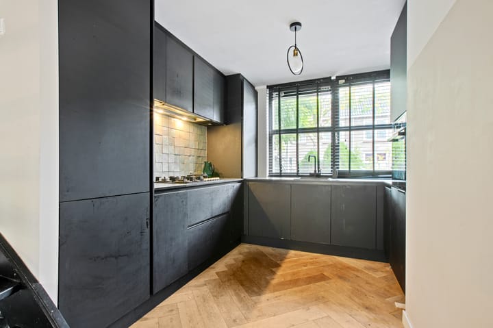 Photo 6 of Senecastraat 13