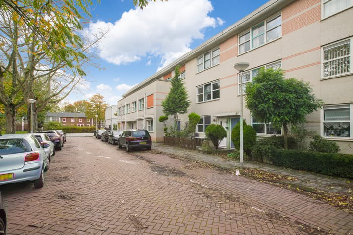 Photo 38 of Senecastraat 13