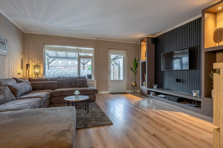 Photo 2 of Marskamp 3