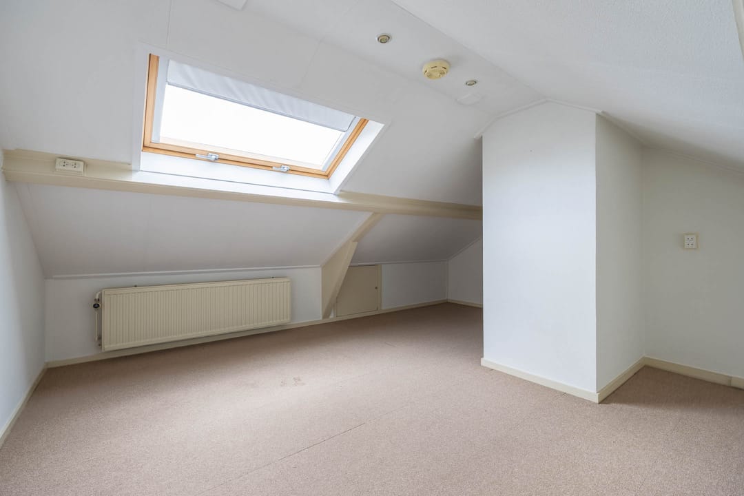 Photo 11 of Sperwerstraat 17