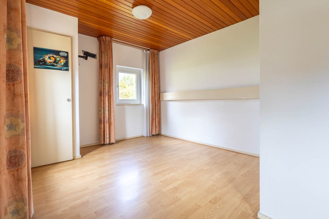 Photo 13 of Sperwerstraat 17