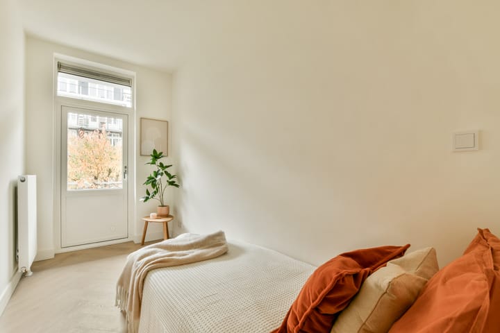 Foto 15 van Antillenstraat 15-1