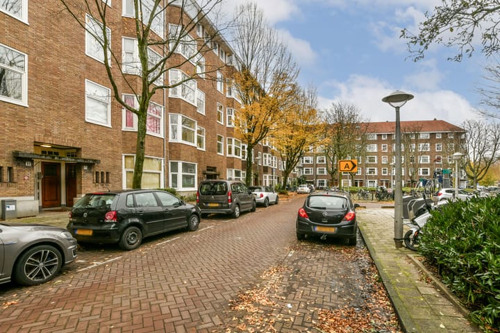 Foto 23 van Antillenstraat 15-1