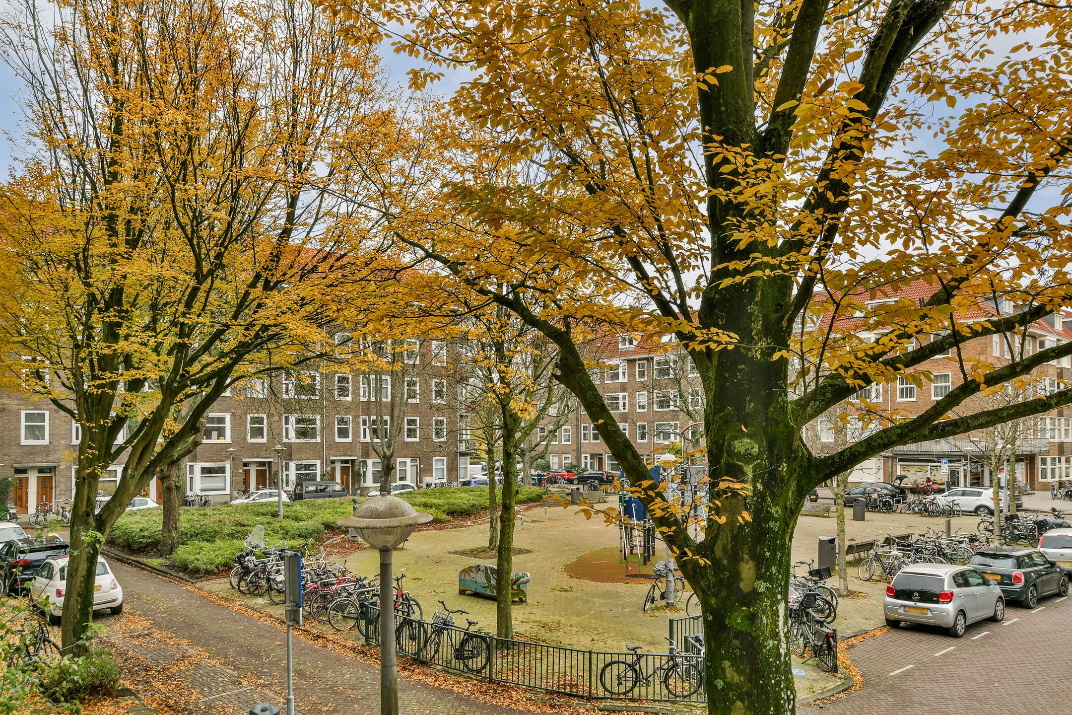 Foto 24 van Antillenstraat 15-1