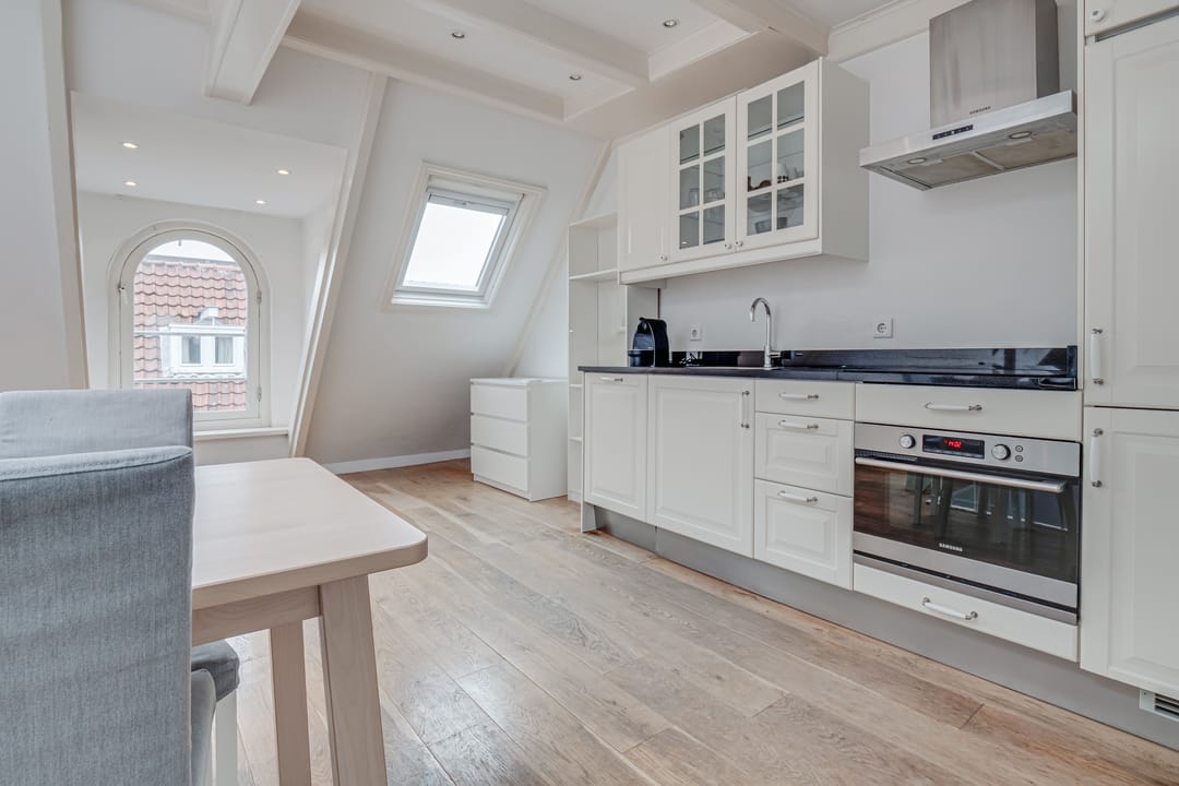 Photo 8 of Leidsekruisstraat 19-4