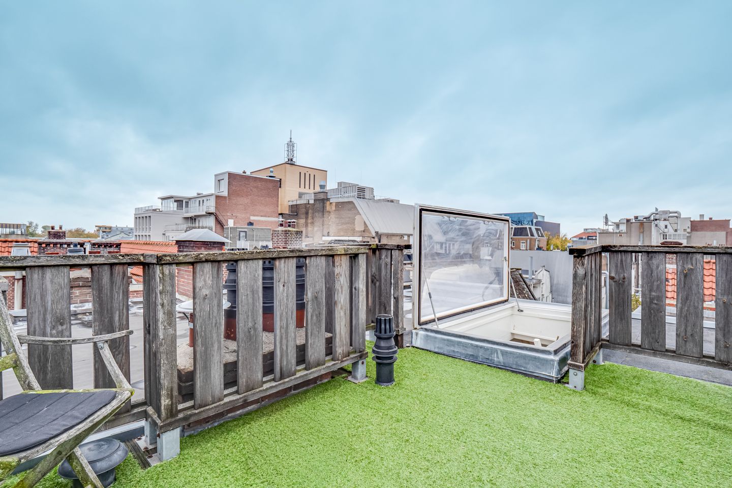 Photo 10 of Leidsekruisstraat 19-4