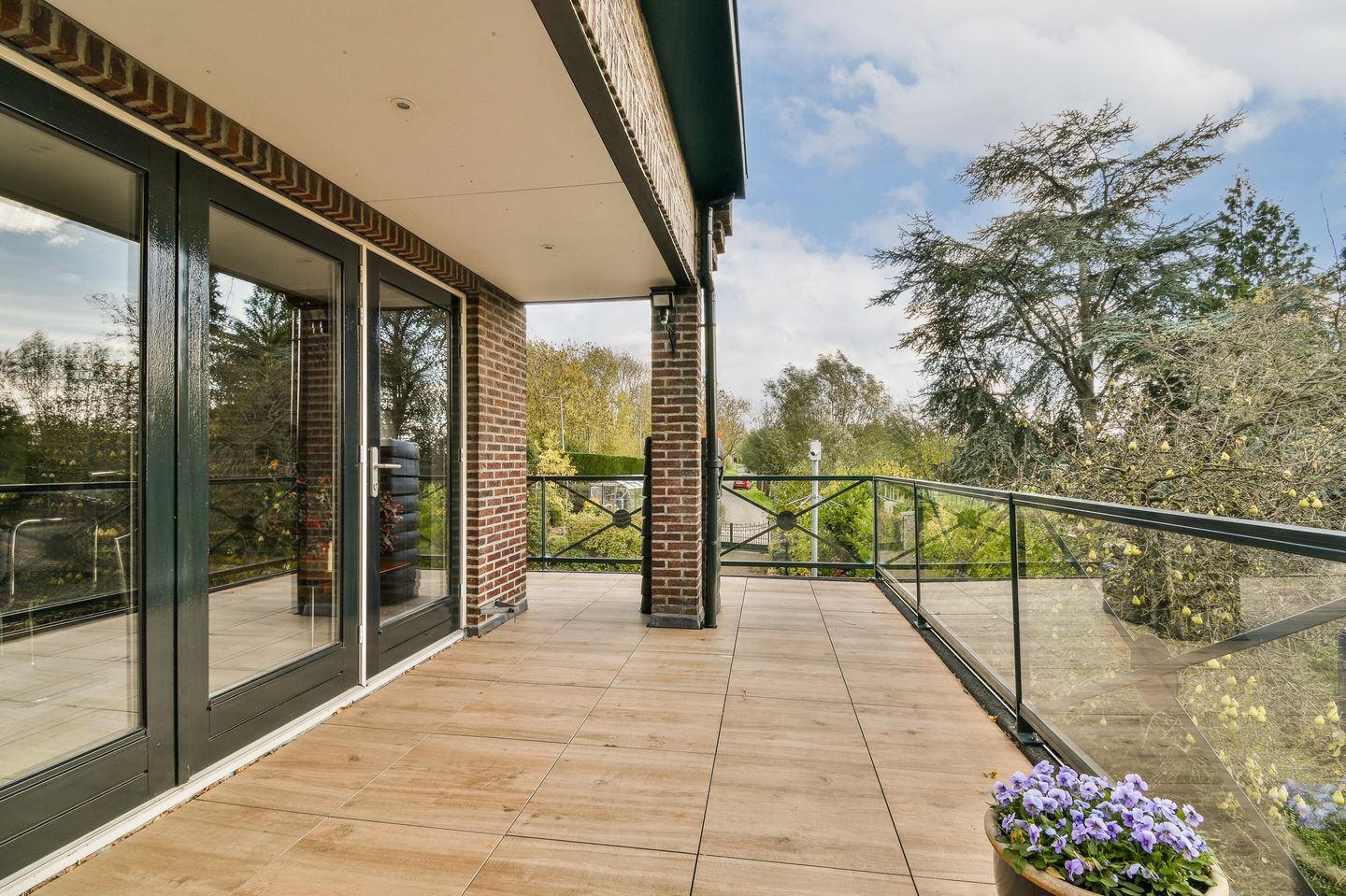 Foto 4 van Charloisse Lagedijk 904