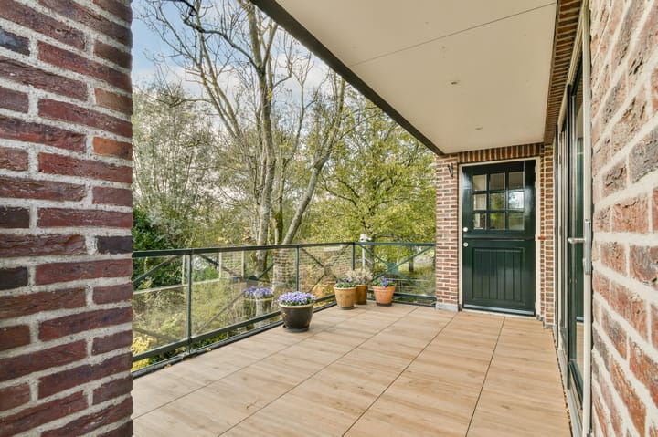 Photo 11 of Charloisse Lagedijk 904