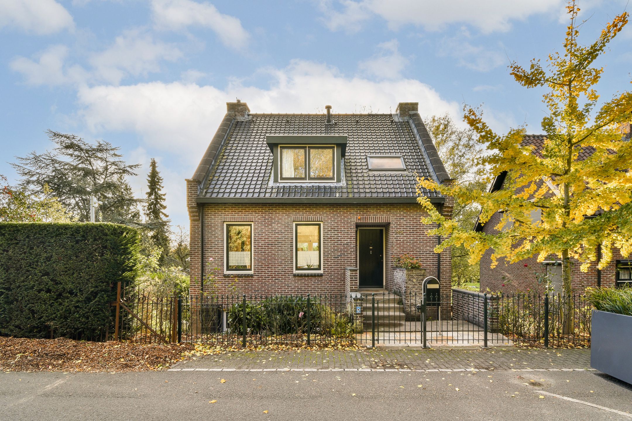 Foto 27 van Charloisse Lagedijk 904