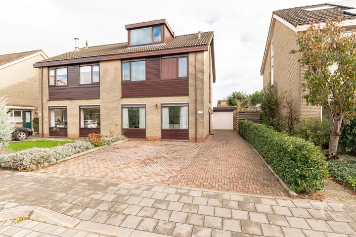 Foto 42 van Oranje Nassaulaan 42