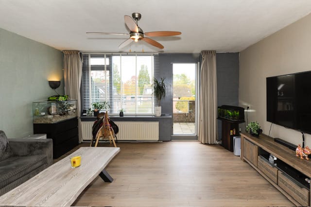 Photo 10 of Georges Bizetstraat 69