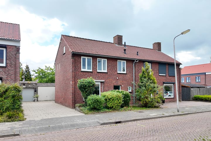 Photo 63 of Philips Willemstraat 37