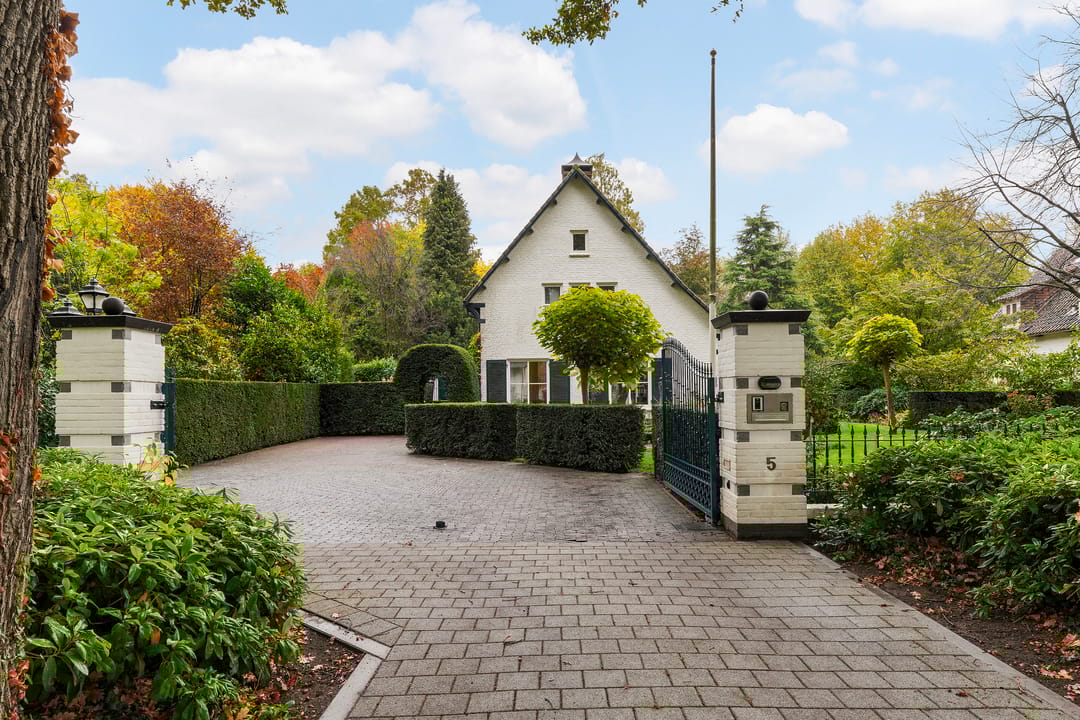 Foto 1 van van Brederodelaan 5