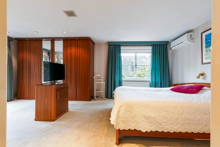 Foto 34 van van Brederodelaan 5