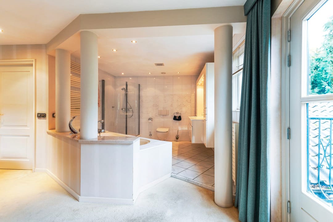 Foto 38 van van Brederodelaan 5