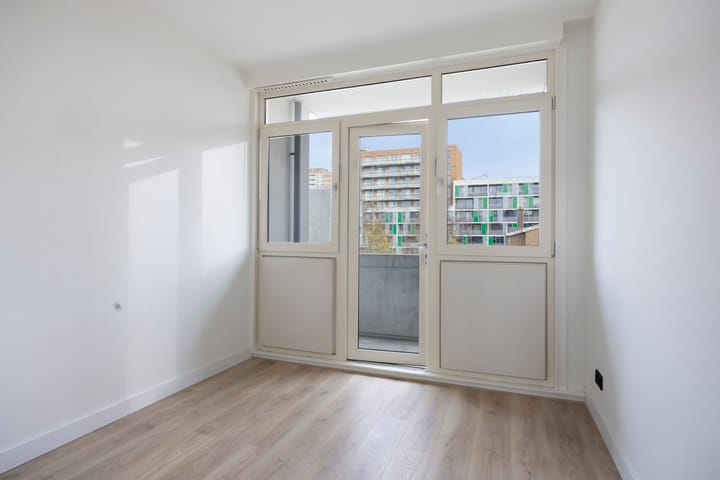 Foto 18 van Derkinderenstraat 55-2