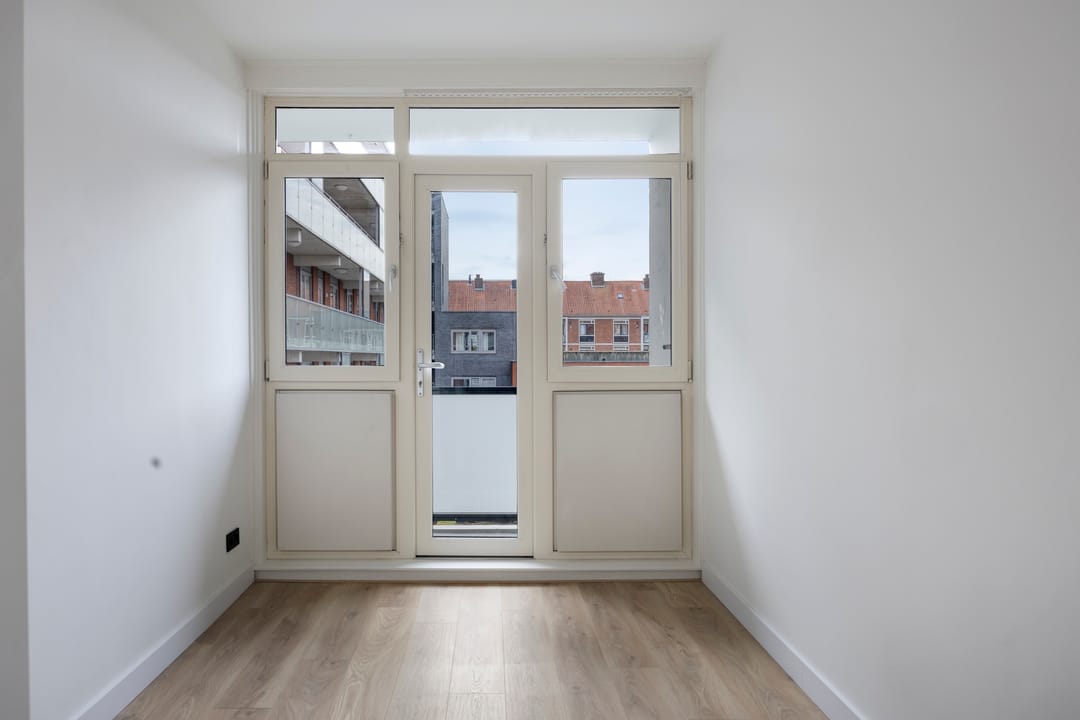 Photo 22 of Derkinderenstraat 55-2