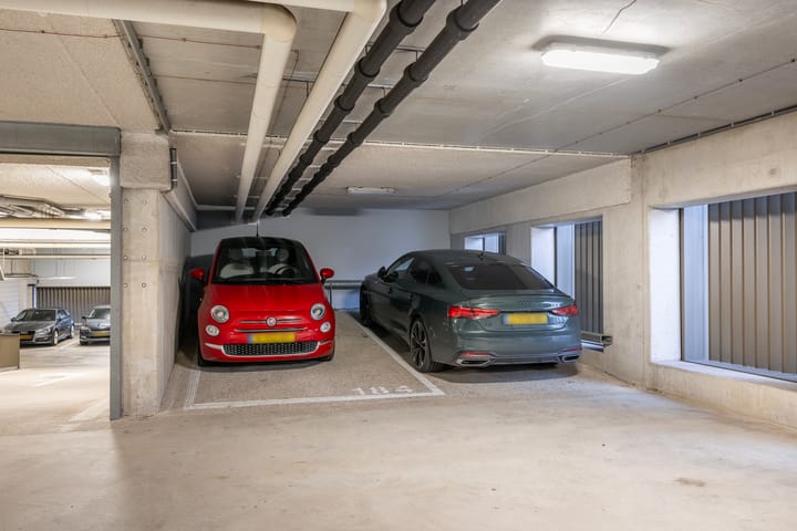 Foto 24 van De Monchyplein 6