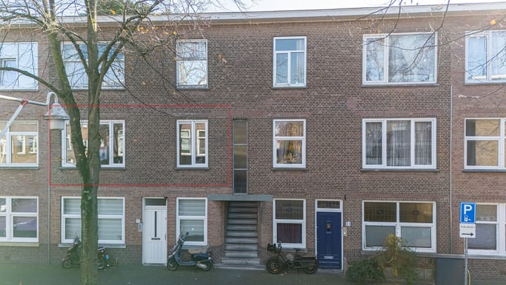 Photo 2 of Muiderbergsestraat 24