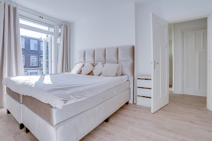 Photo 5 of Muiderbergsestraat 24