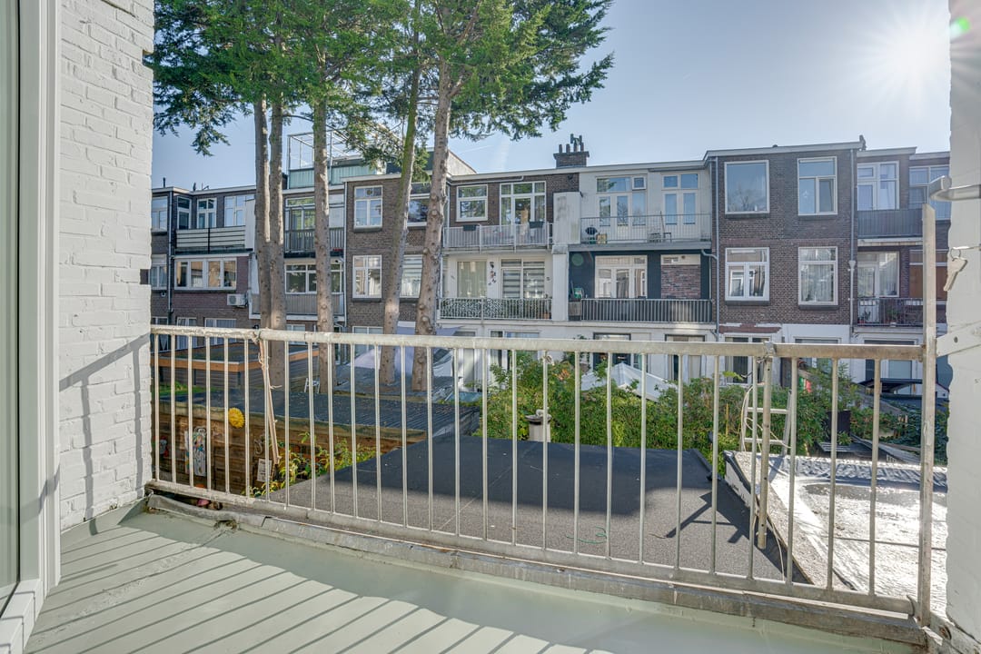 Photo 7 of Muiderbergsestraat 24