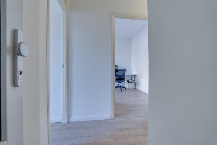 Photo 8 of Muiderbergsestraat 24