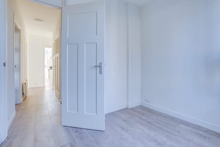 Photo 12 of Muiderbergsestraat 24