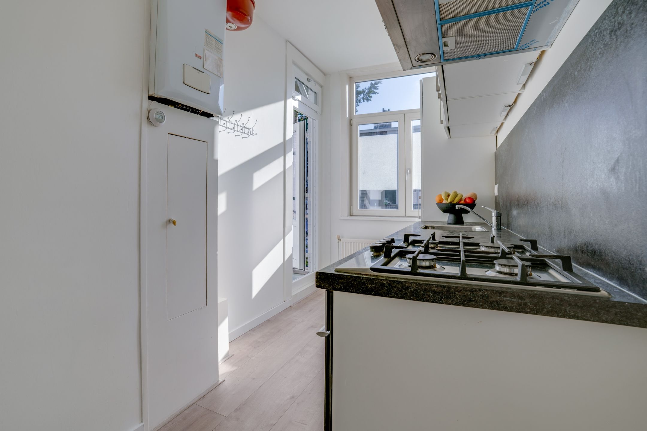 Photo 15 of Muiderbergsestraat 24