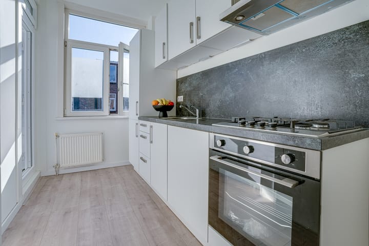 Photo 14 of Muiderbergsestraat 24