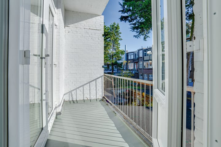 Photo 16 of Muiderbergsestraat 24