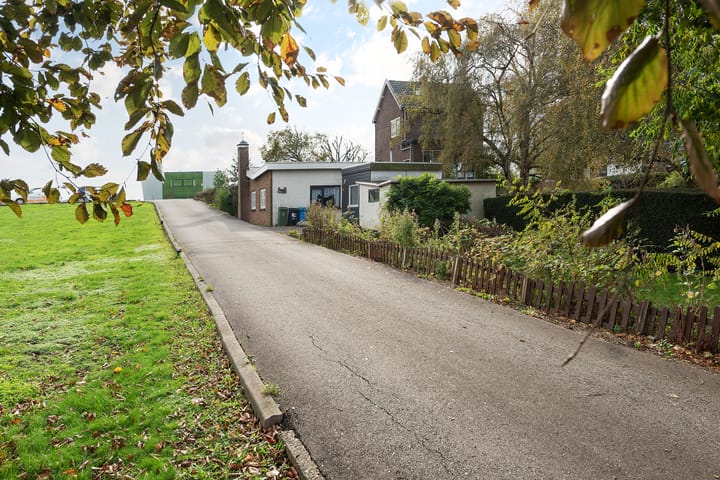 Photo 6 of Oosteinderweg 569