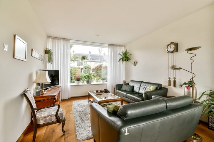 Foto 11 van Jasmijnstraat 10