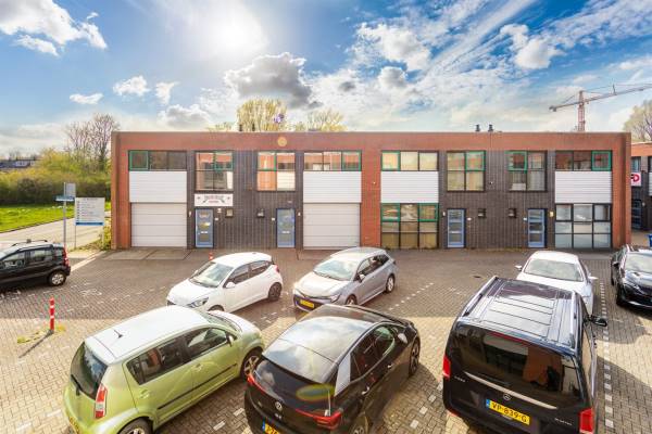 View photo 2 of Van der Burchstraat 30